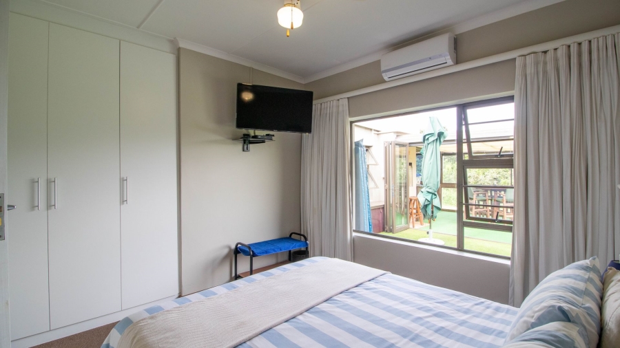 7 Bedroom Property for Sale in Marshstrand Eastern Cape